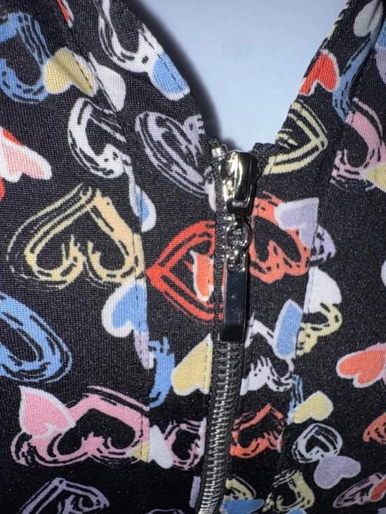 Cocomo-NWT Black Heart-Print Zip Front Blouse Size Large - Picture 7 of 16